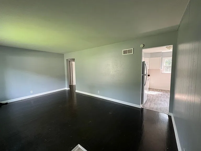 9112 Belcour Dr — Photo 23