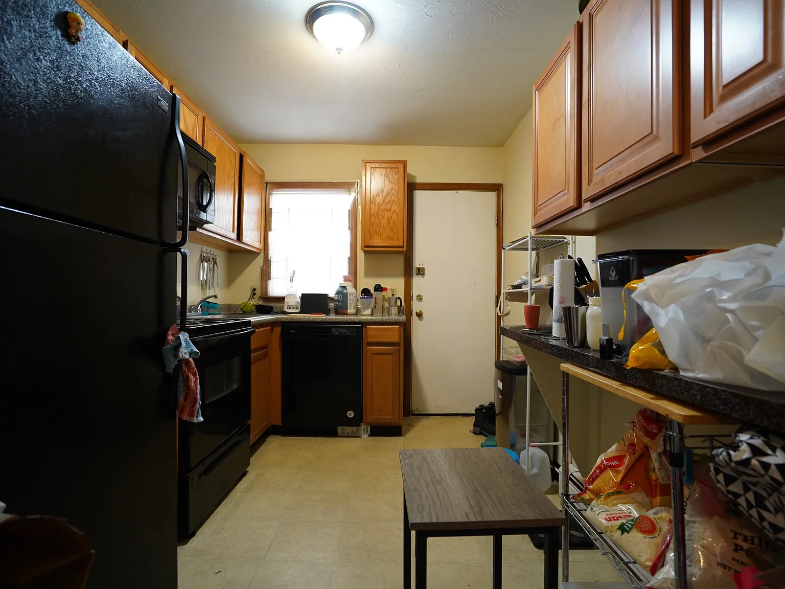 3 bed, 2.0 bath, $3,300 — Photo 2