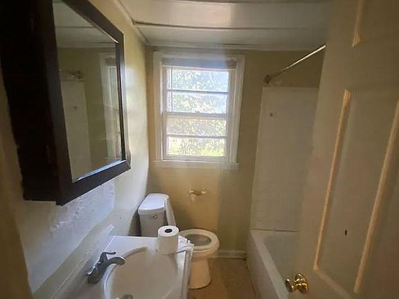 3rd image of 7836 Carelock Cir