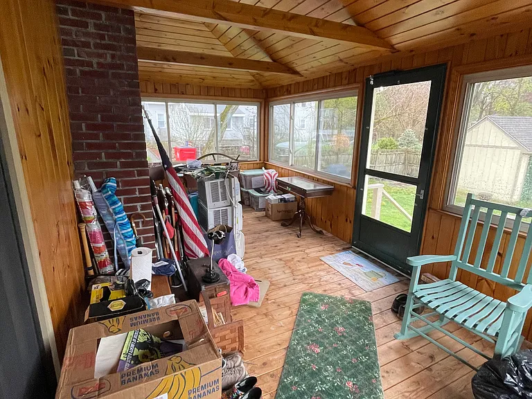92 Marble St — Photo 5