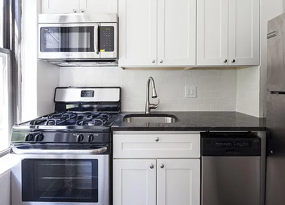 Sold by Warburg | media 14