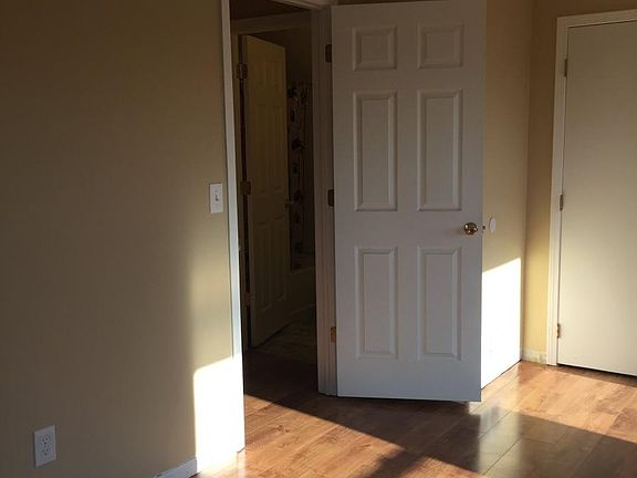 4th image of 15126 Lincoln Ave