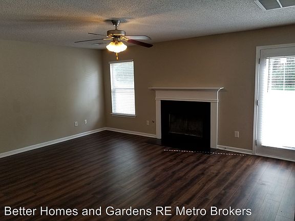 3rd image of 4157 Rosebud Park Dr