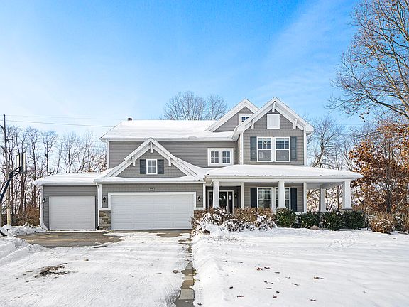 2nd image of 7656 Canyon Dr