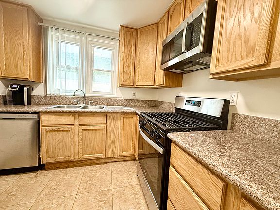 5th image of 1529 N Bronson Ave #1529