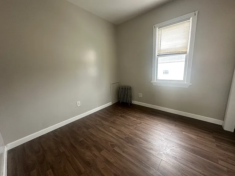 263 E 22nd St #2 — Photo 14