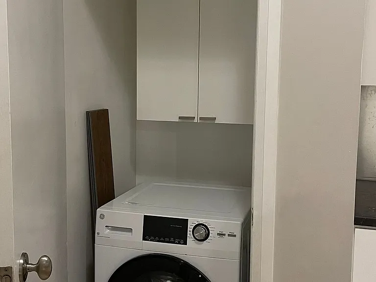 111 Elizabeth St #108 — Photo 11
