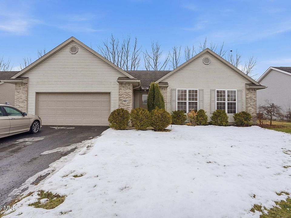 1st image of 1421 Autumn Dr