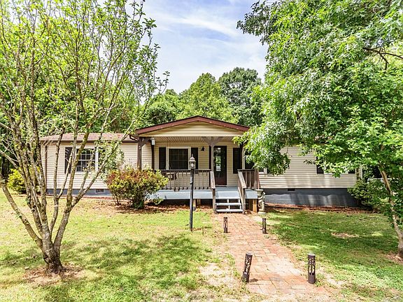 2nd image of 809 Redbird Dr