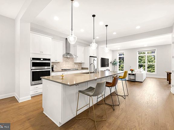 5th image of 4505 Plateau Dr