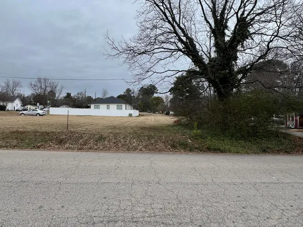 105 E Maple Ave #9, Holly Springs, NC 27540