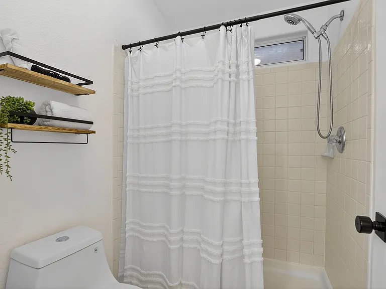 1682 E Kielly Ln — Photo 31