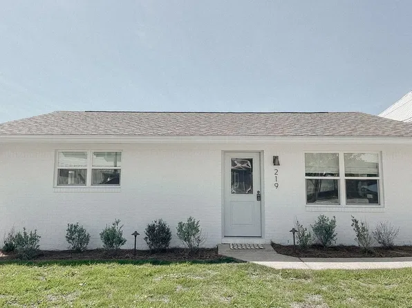 219 Casa Pl, Panama City Beach, FL 32413