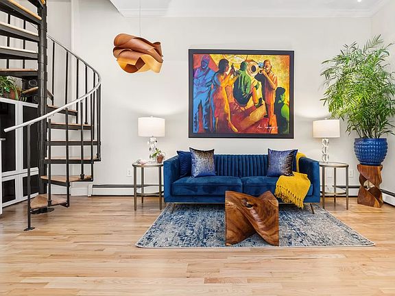 2nd image of 568 20th St #3C