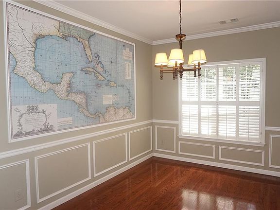 5th image of 1070 Dogwood Park Dr