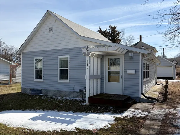 910 E Marion St, Knoxville, IA 50138