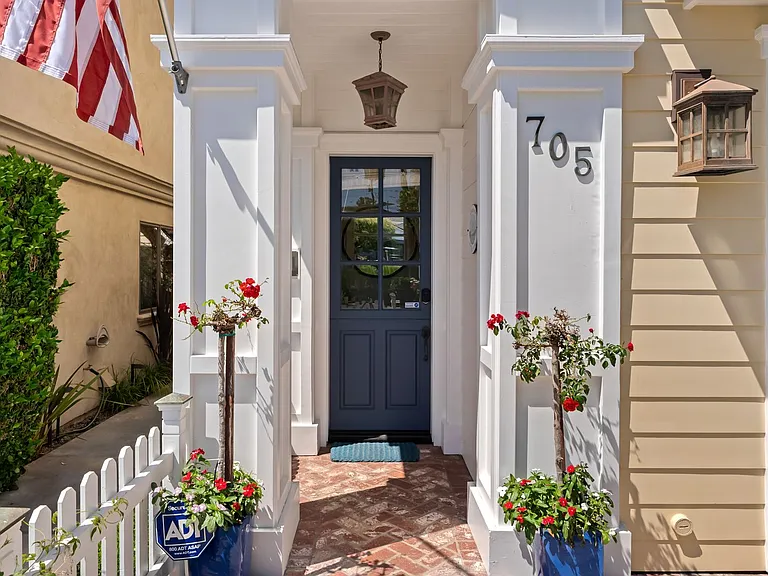 705 Goldenrod Ave — Photo 32