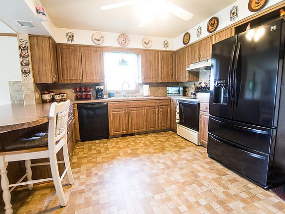 4th image of 50574 240th St