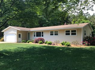 6069 Ridgeview Dr, Muskegon, MI 49441