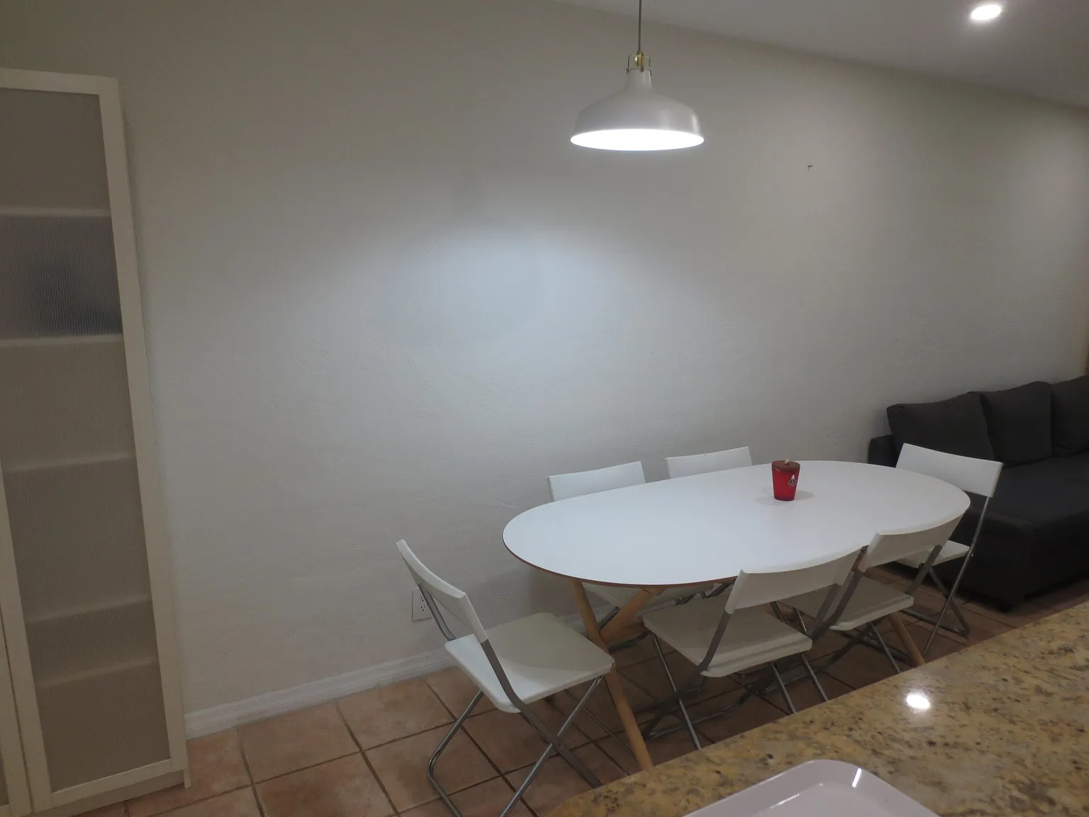 2 bed, 2.0 bath, 1915 sqft, $2,300 — Photo 3
