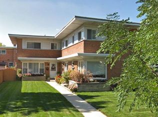 416 S Edward St, Mount Prospect, IL 60056