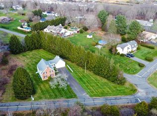 2 Edgewood Rd, Oxford, CT 06478