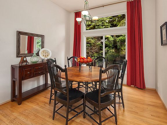 4th image of 10527 NE 119th Pl