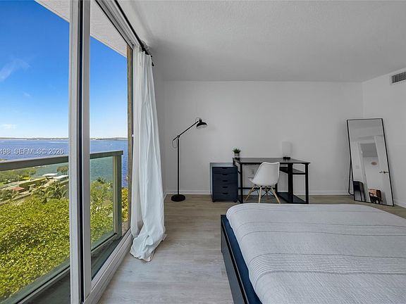 3rd image of 2101 Brickell Ave APT 605