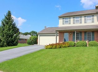 75 Clover Ct, Ephrata, PA 17522