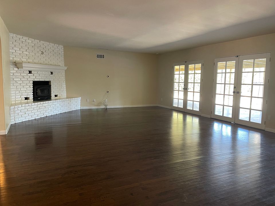 Living Room with Fireplace