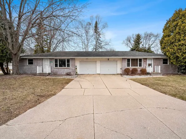 2074 Marlee Ln, Green Bay, WI 54304