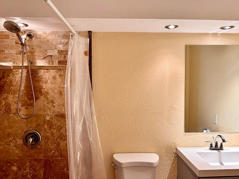 340 NW 19th St #1050 — Photo 9
