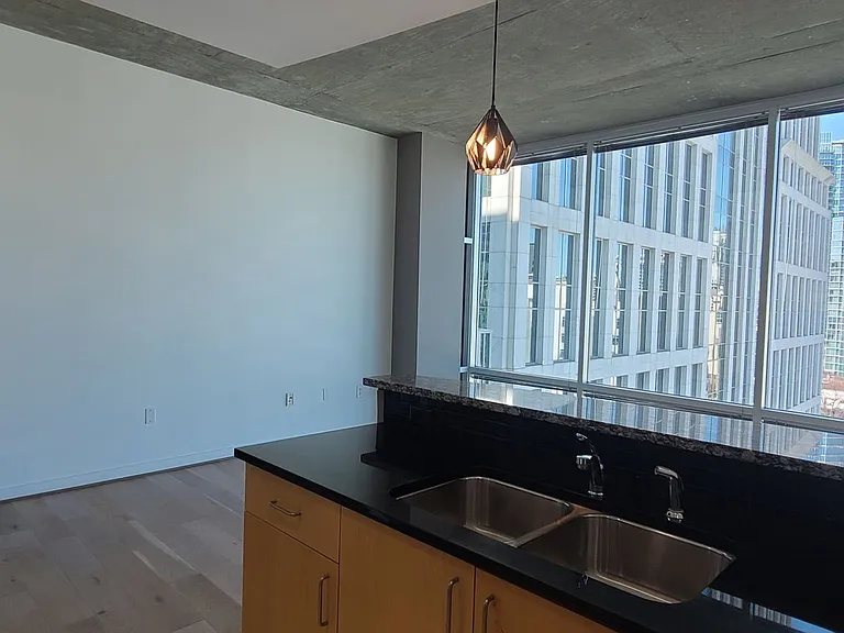 943 Peachtree St NE #1018 — Photo 3