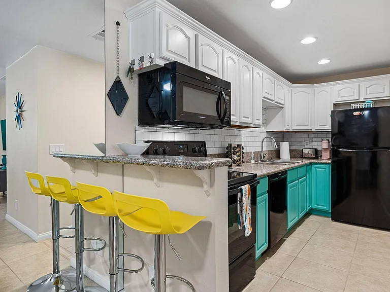 575 N Villa Ct #204 — Photo 10