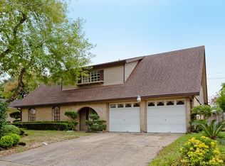 15335 E Hampton Cir, Houston, TX 77071