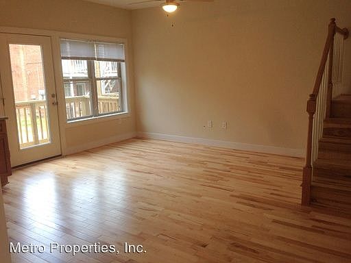 3rd image of 3014 Patterson Ave