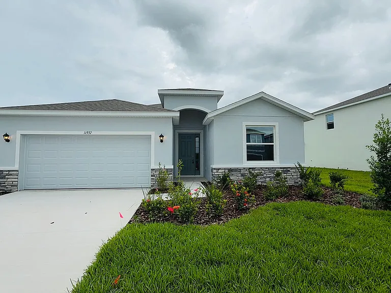 11937 Kingsley Trl — Photo 1