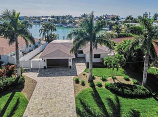 10132 Yacht Club Dr, Treasure Island, FL 33706