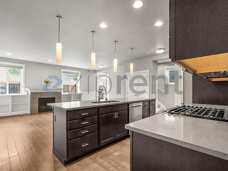 3356 Amak Ln — Photo 3