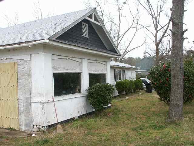 2nd image of 323 E R Daniels Rd #0