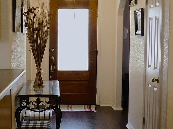 3rd image of 1005 Vista Verde