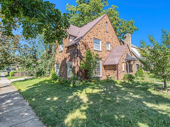 3rd image of 177 Orchard Ave