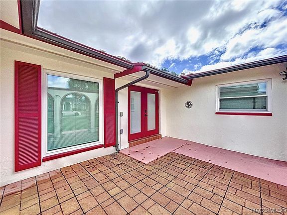 5th image of 1135 N Country Club Dr