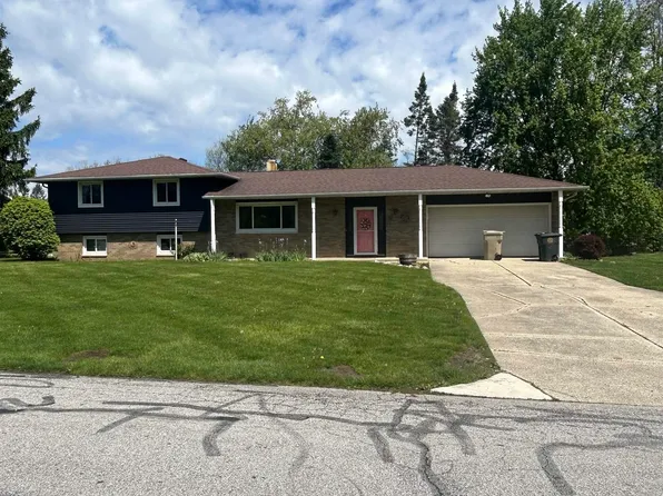 1237 Hampshire Dr, South Bend, IN 46614