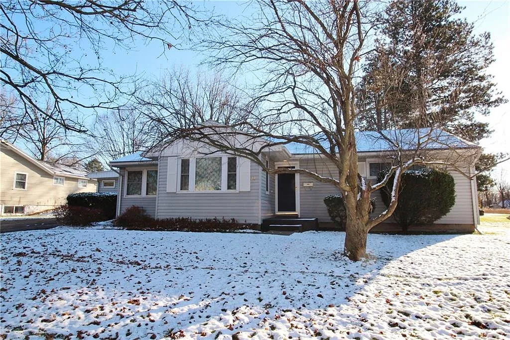 19 Hilltop Dr photo 1