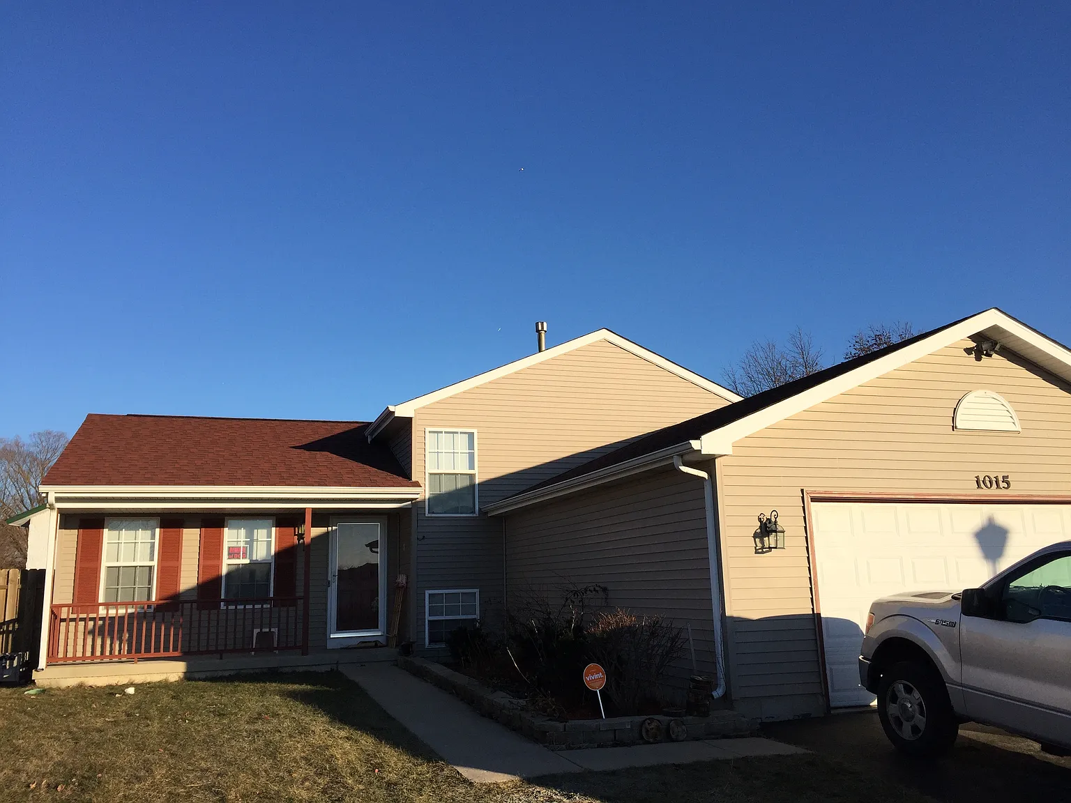 1015 Pheasant Run photo 1