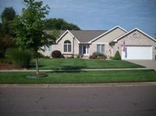 11850 Silverspring Dr, Dewitt, MI 48820