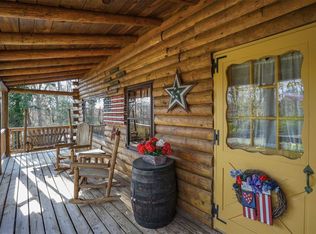 21 Woodfield Rd, Stony Brook, NY 11790