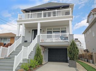 136 Beach 134th St, Rockaway Park, NY 11694
