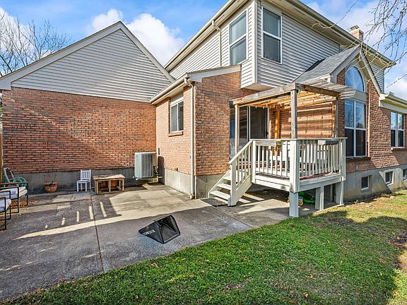 4th image of 3889 Brockton Dr